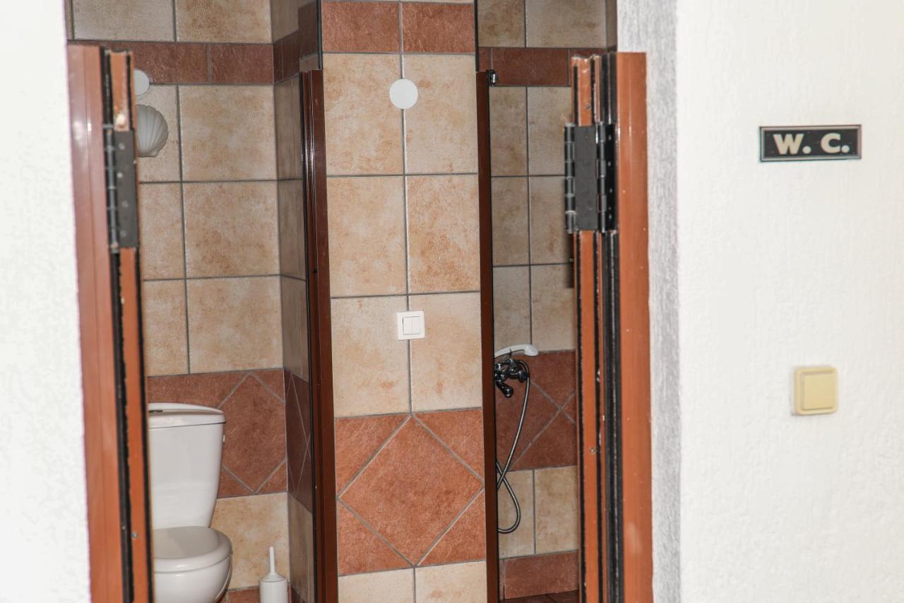 Takis Studios Ksanemos Bagian luar foto
