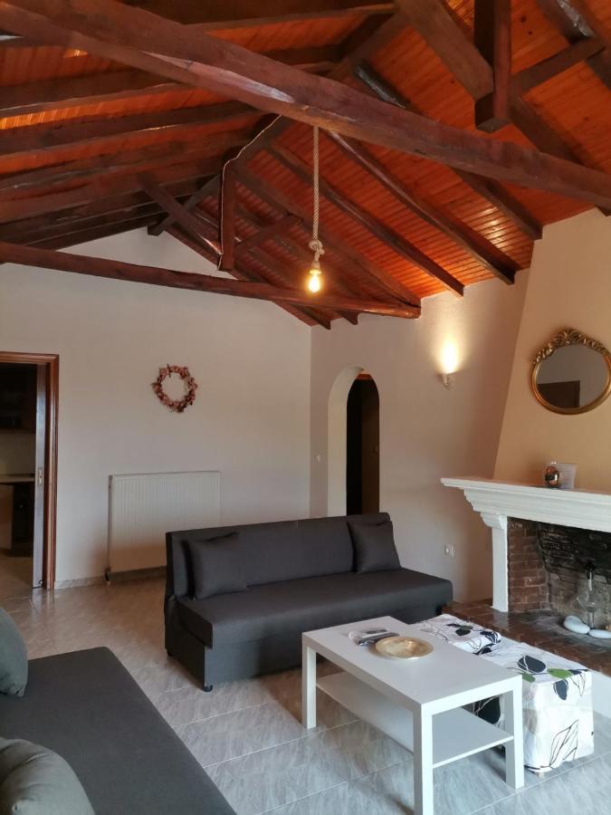 Takis Studios Ksanemos Bagian luar foto